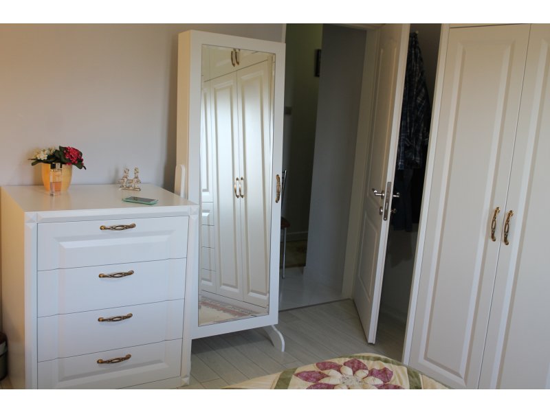 BATIKENT'TE BİR APARTMAN DAİRESİ